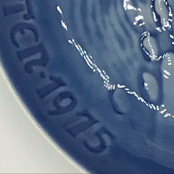 🎄🎁 Royal Copenhagen’s Bing & Grondahl Christmas Collector’s Plate - 1975 - Picture 2 of 5